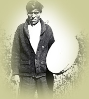 Man with drum - 73285 - CD96-812-011