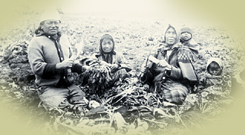 Cree Women and Children - Library and Archives Canada - C-007819