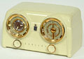 Bakelite clock radio, model D-25,
Crosley, ca 1954.