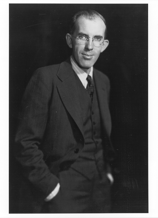 Stanley Knowles - Arthur Roy (photographer) - NAC, PA047355