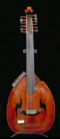Lute, © CMC/MCC, 78-399.1-3