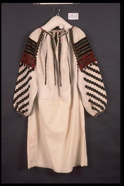 Blouse ukrénienne, © MCC/CMC, 68-12
