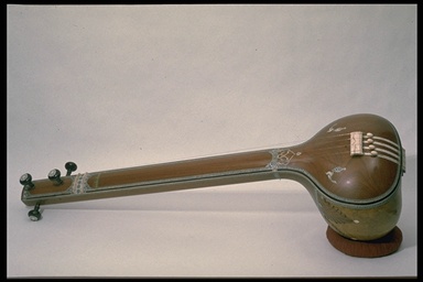 Tambura, © CMC/MCC, 62-5
