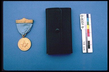 Masonic badge, © CMC/MCC, D-8331.b