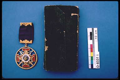 Masonic badge, © CMC/MCC, D-8331i