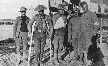 Photo de la guerre des Boers, Blessés de la Batterie 'E' du Royal Canadian Field Artillery, suite à la bataille de Faber's Put, 30 mai 1900. Royal Canadian Artillery Museum, Shilo