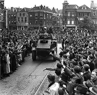 WarMuseum.ca - A Chronology of Canadian Military History - 1945