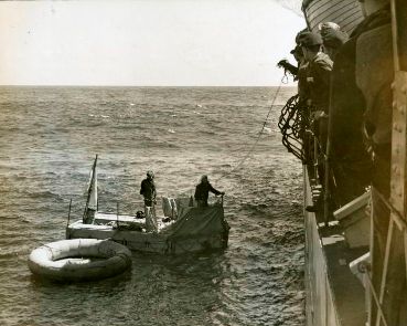HMCS Longueuil Rescues Survivors
