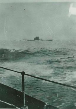 U-210, Seen from HMCS Assiniboine