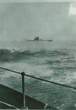 U-210, Seen from HMCS Assiniboine