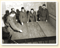 Personnel des opérations de la Brigade de chars de la 1ère armée canadienne, Rottingdean, Angleterre, 1942-1943. - AN19890149-010