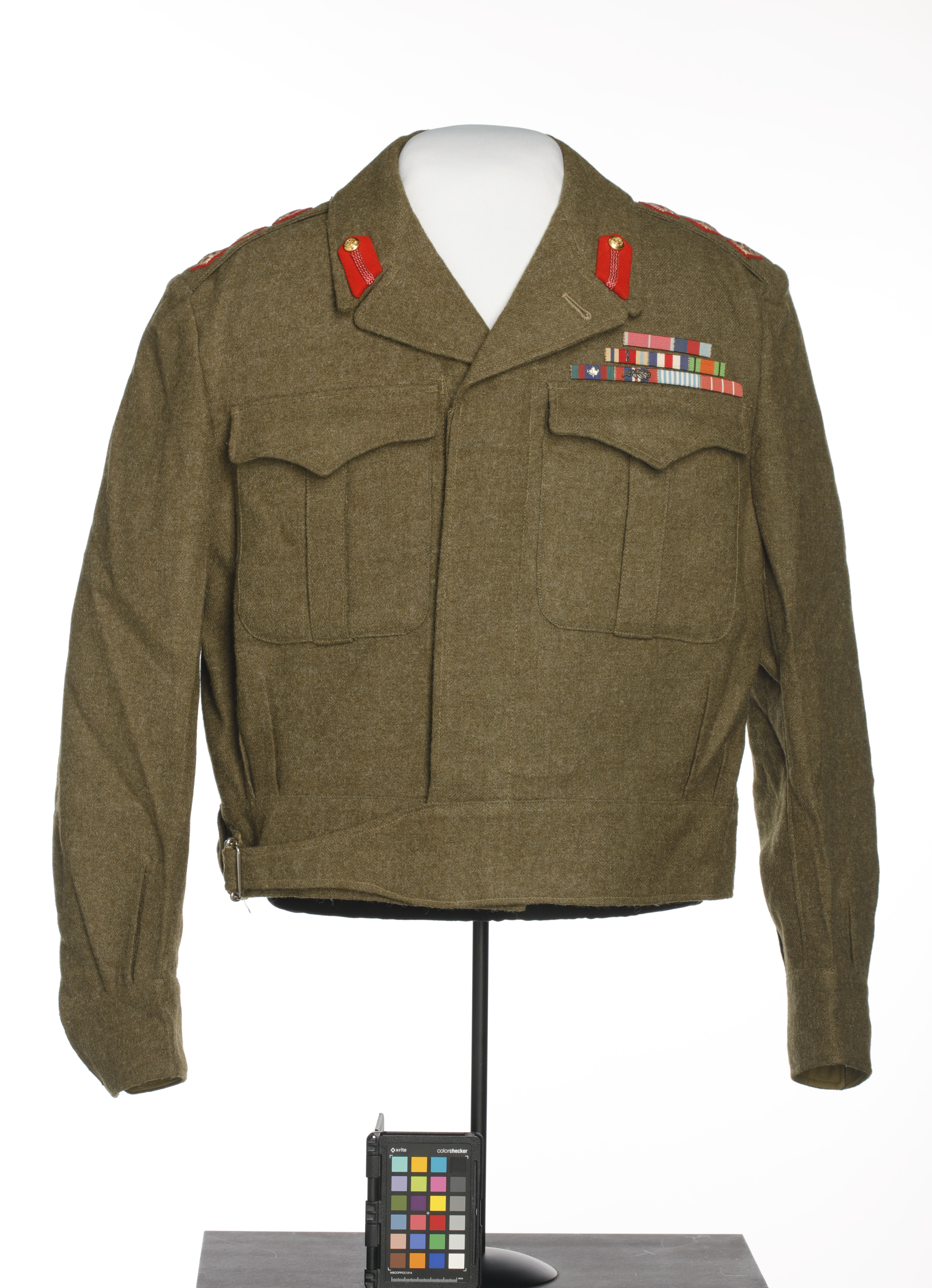 battle dress blouse | Canadian War Museum