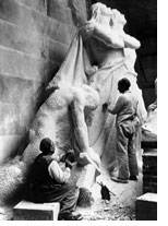 French stonecarvers working on 'The Breaking of the Sword'.